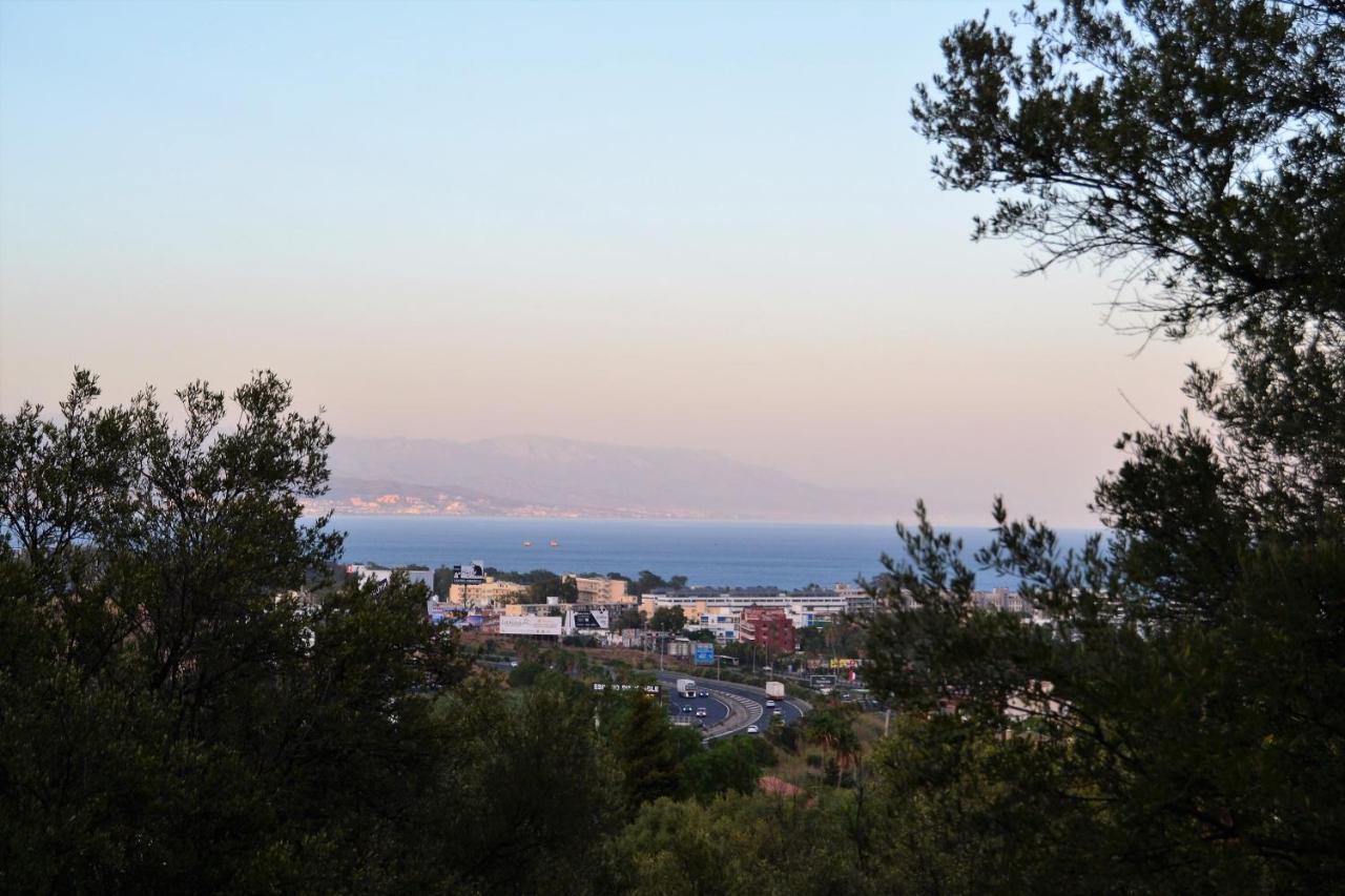 Suite Estudio Montana Torremolinos Buitenkant foto